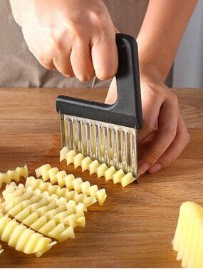 Stainless Steel Crinkle Vegetable Potato Chip French Fry Slicer Tool